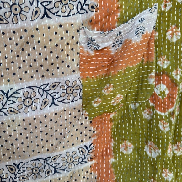 Kantha Bae Hooded Vest - Picture 2 of 8